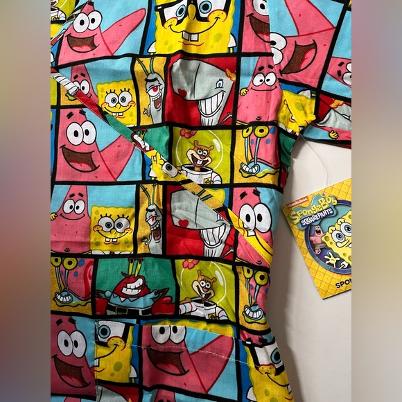 NEW SpongeBob SquarePants Scrub Top Women’s Medium~Nickelodeon Scrubs - Picture 4 of 6